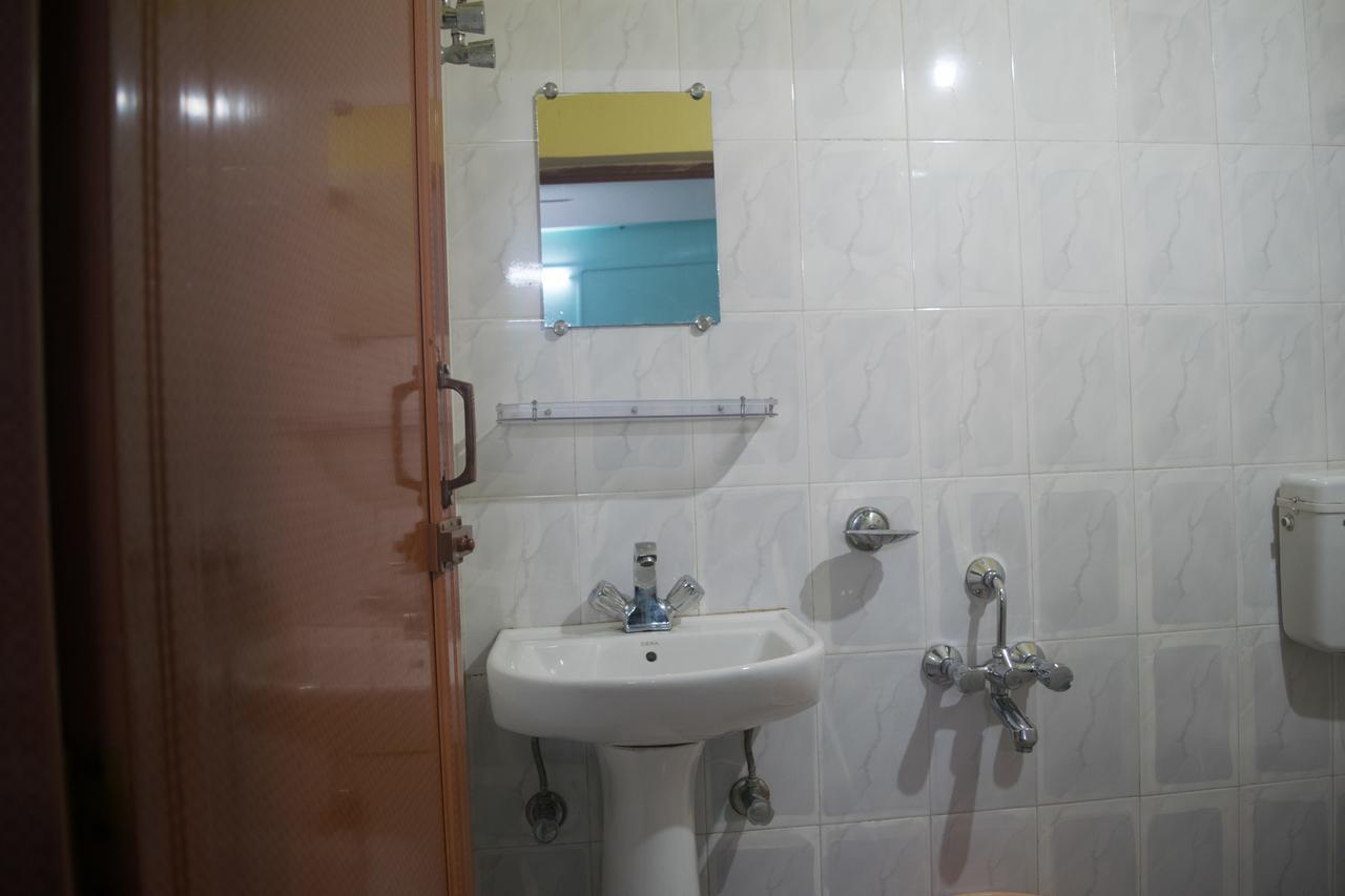 Sewak Lodge Silchar Luaran gambar